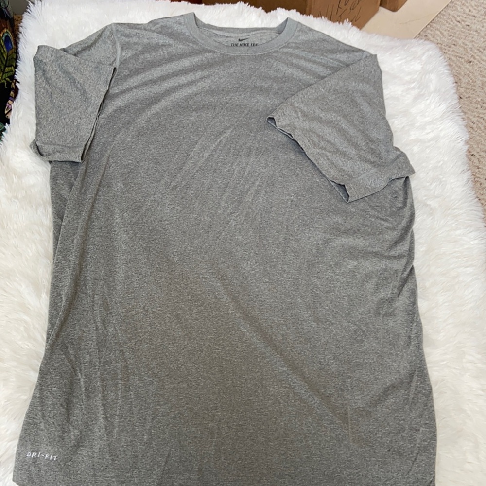 Nike T-shirt